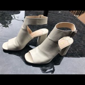 White leather Prada shoes 37.5